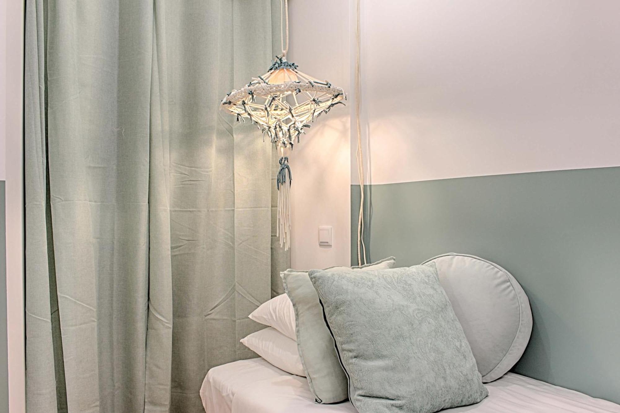 Guesthouse By Trip2Portugal ลิสบอน ภายนอก รูปภาพ