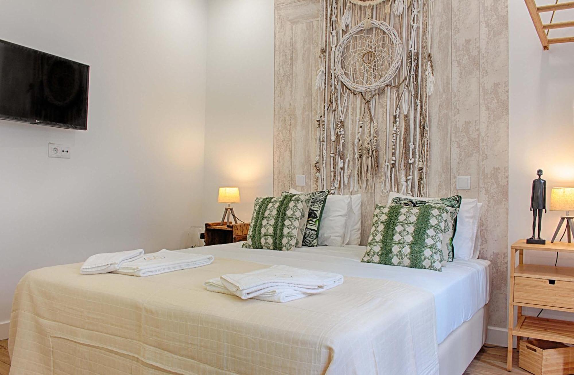 Guesthouse By Trip2Portugal ลิสบอน ภายนอก รูปภาพ